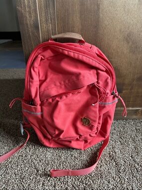 Fjällräven Raven  Kids Mini Backpack- G1000